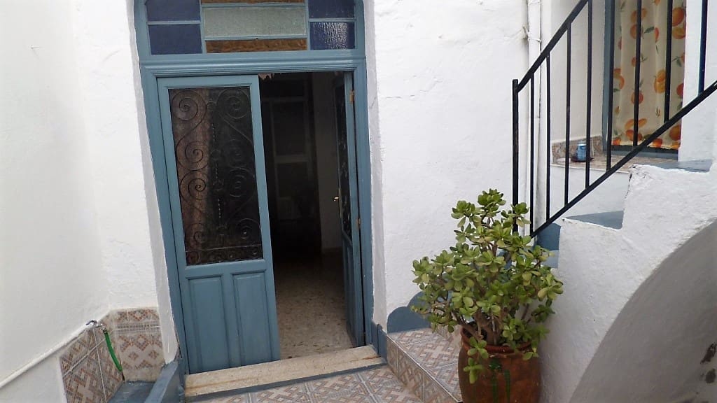 5 bedroom Townhouse for sale in Olvera - € 65,000 (Ref: 4160900)