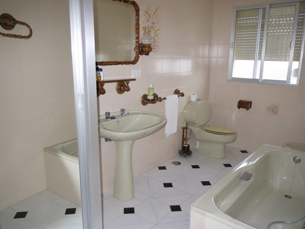 6 sypialnia Dom na sprzedaż w Olvera - 180 000 € (Ref: 4411838)