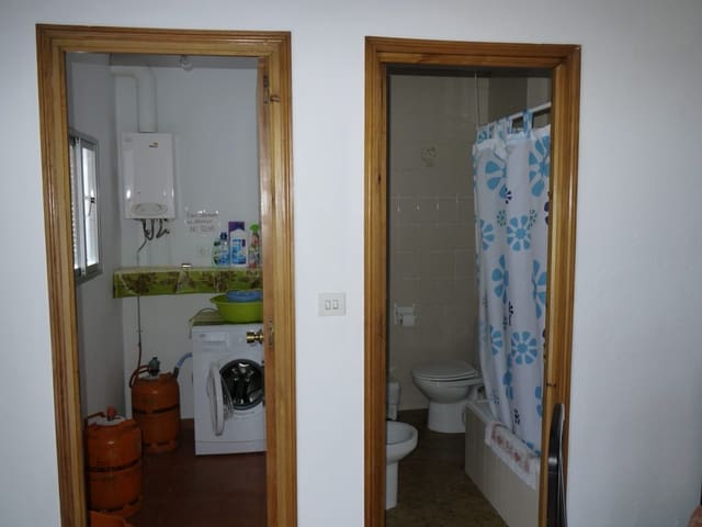 3 bedroom Townhouse for sale in Zahara de la Sierra - € 125,000 (Ref: 4452111)