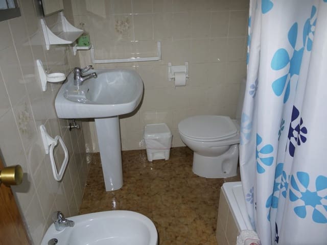 3 bedroom Townhouse for sale in Zahara de la Sierra - € 125,000 (Ref: 4452111)