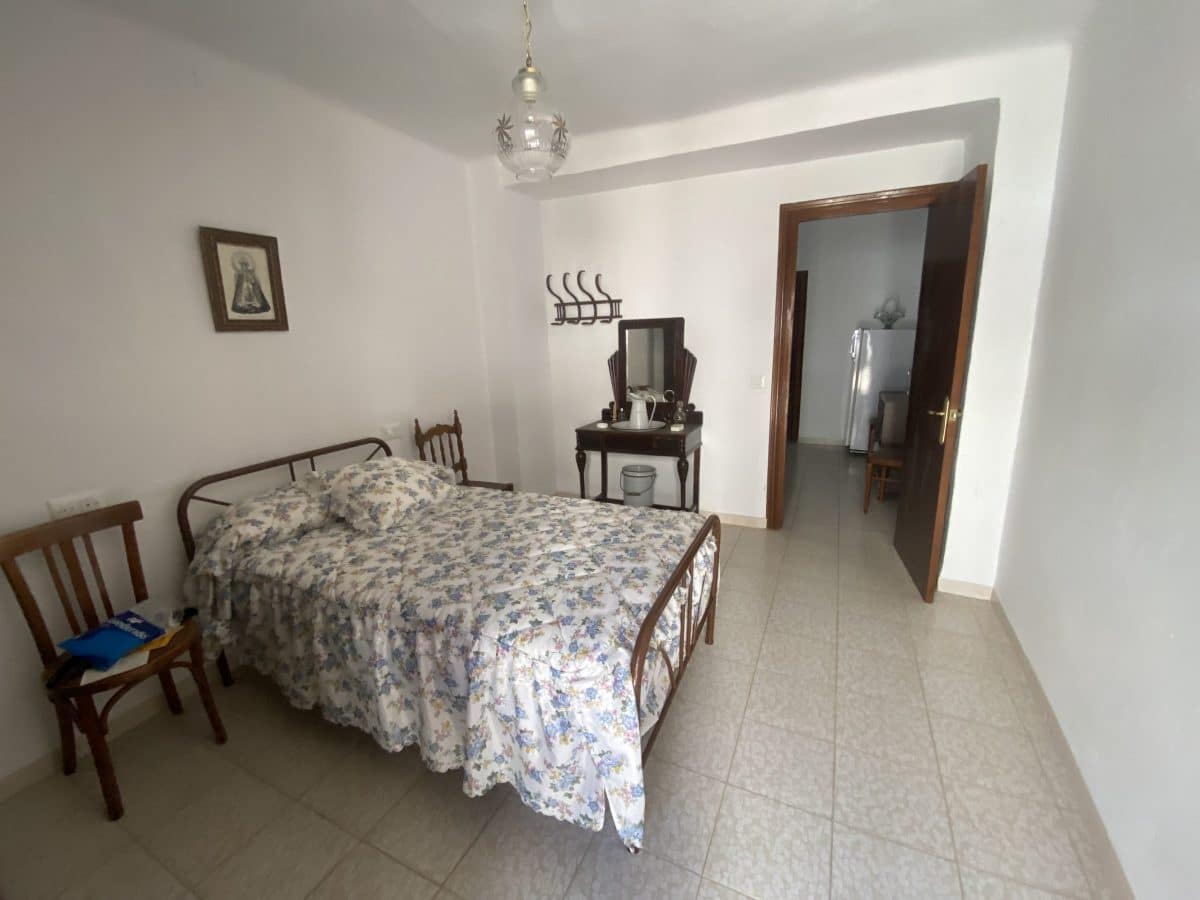 3 bedroom Townhouse for sale in Olvera - € 56,500 (Ref: 4777166)