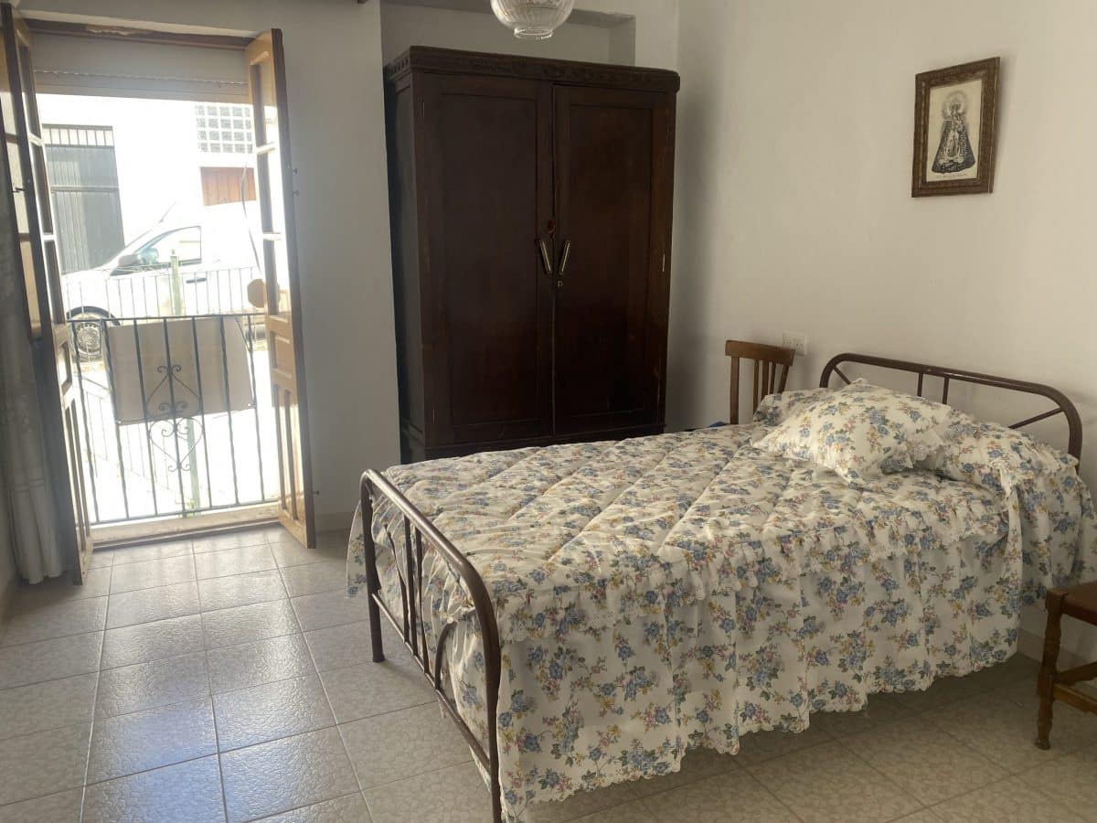 3 bedroom Townhouse for sale in Olvera - € 56,500 (Ref: 4777166)