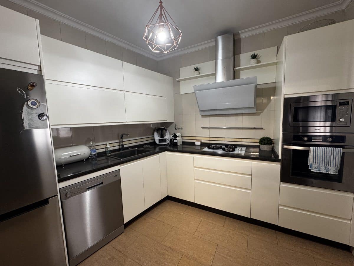 5 bedroom Townhouse for sale in Pruna with pool - € 150,000 (Ref: 4913677)