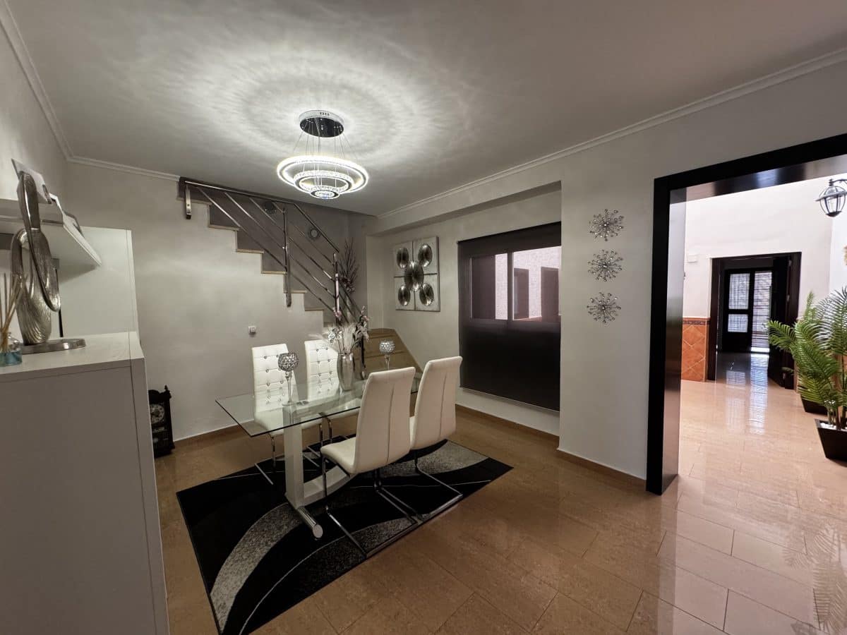 5 bedroom Townhouse for sale in Pruna with pool - € 150,000 (Ref: 4913677)