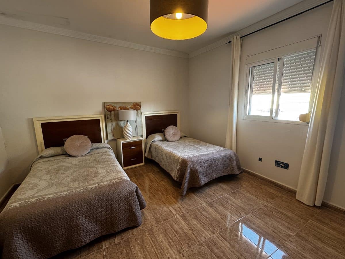 5 bedroom Townhouse for sale in Pruna with pool - € 150,000 (Ref: 4913677)