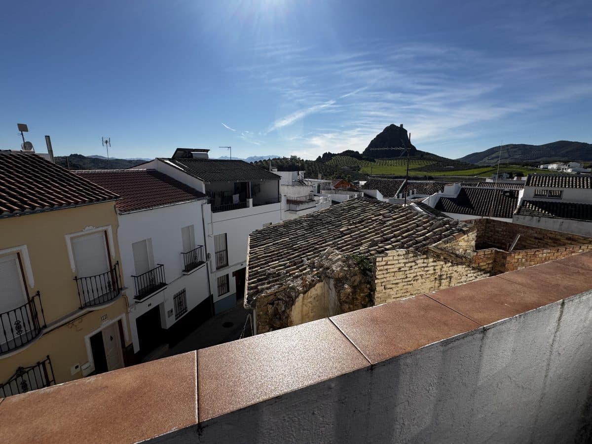 5 bedroom Townhouse for sale in Pruna with pool - € 150,000 (Ref: 4913677)