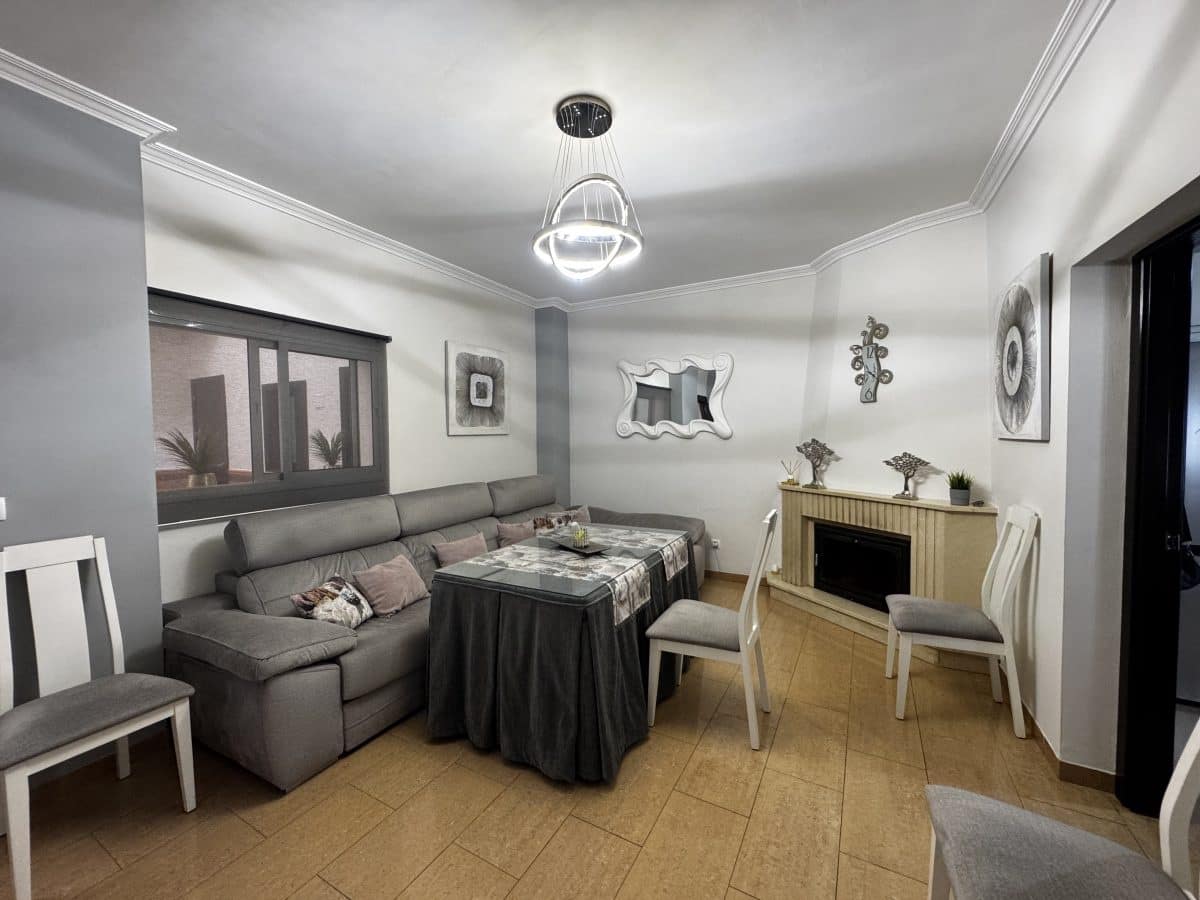 5 bedroom Townhouse for sale in Pruna with pool - € 150,000 (Ref: 4913677)