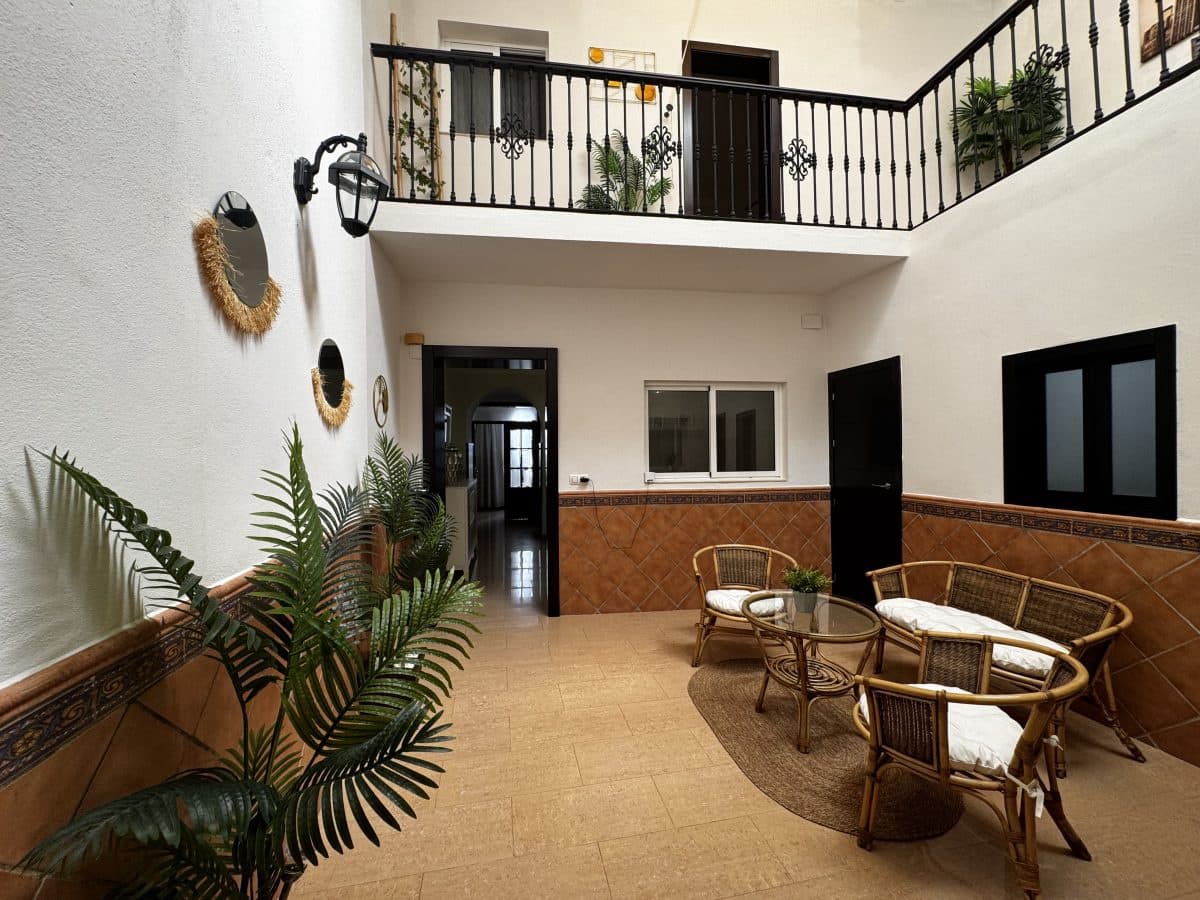 5 bedroom Townhouse for sale in Pruna with pool - € 150,000 (Ref: 4913677)