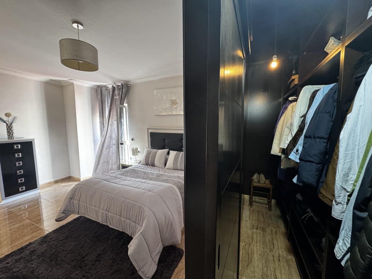 5 bedroom Townhouse for sale in Pruna with pool - € 150,000 (Ref: 4913677)