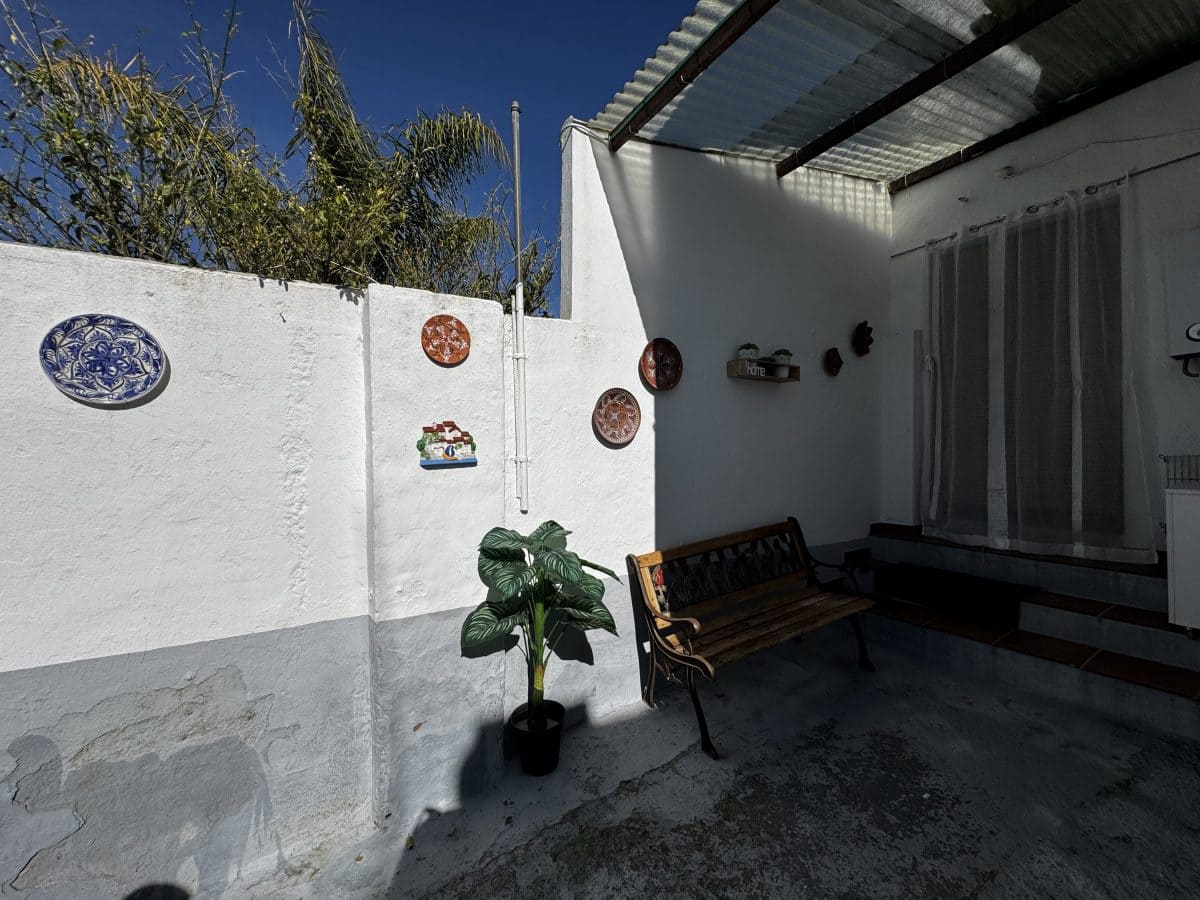 5 bedroom Townhouse for sale in Pruna with pool - € 150,000 (Ref: 4913677)