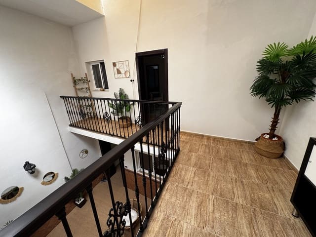 5 bedroom Townhouse for sale in Pruna with pool - € 150,000 (Ref: 4913677)