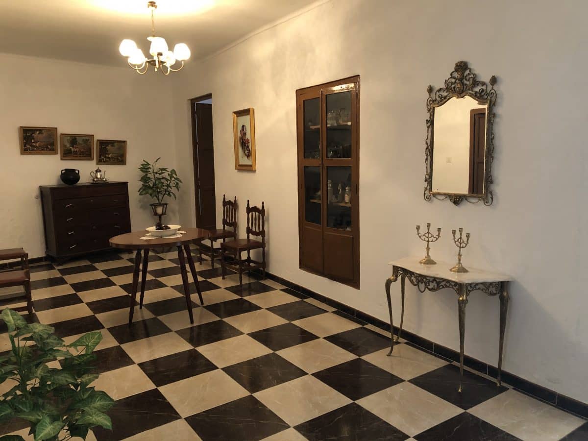 6 bedroom Townhouse for sale in Pruna with pool - € 180,000 (Ref: 5016780)