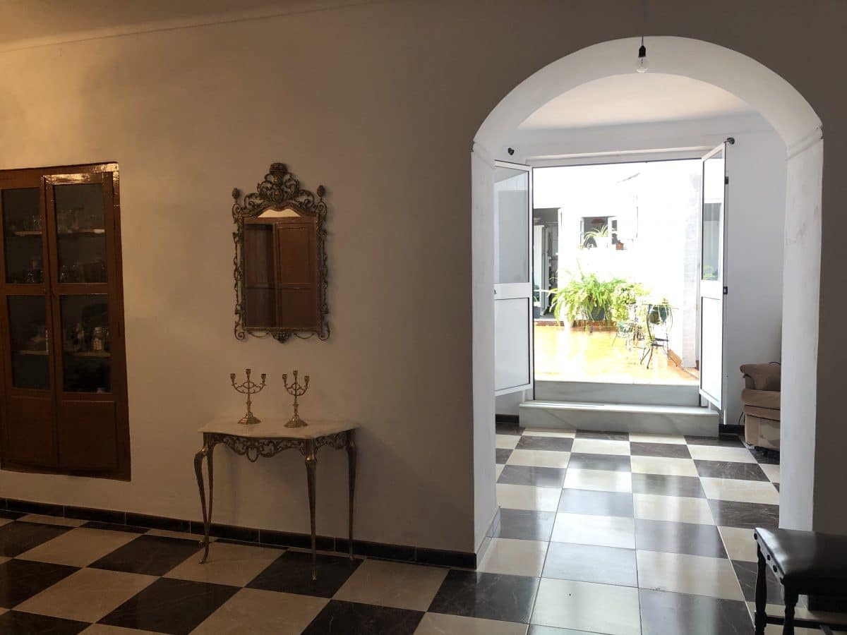 6 bedroom Townhouse for sale in Pruna with pool - € 180,000 (Ref: 5016780)