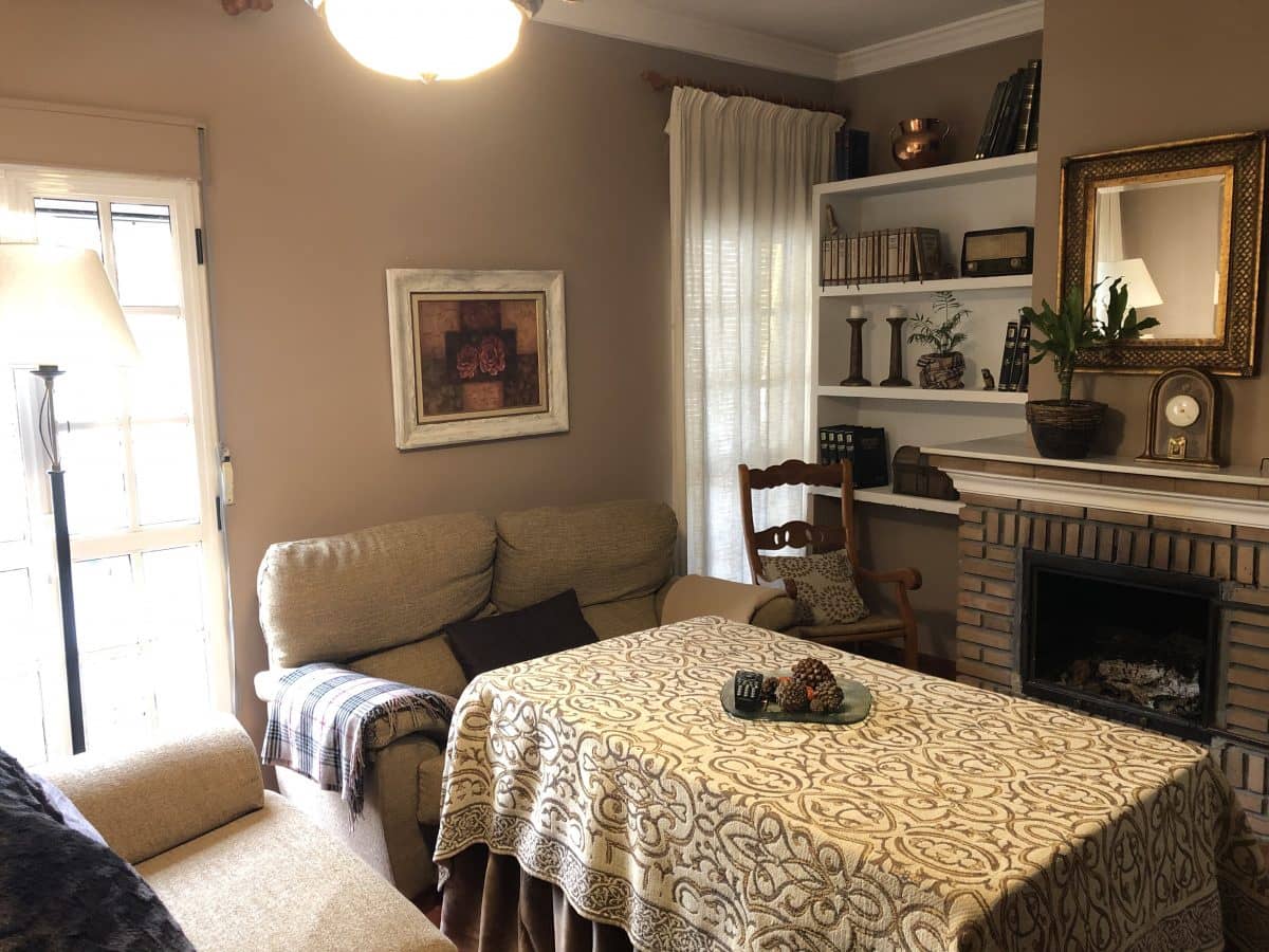 6 bedroom Townhouse for sale in Pruna with pool - € 180,000 (Ref: 5016780)