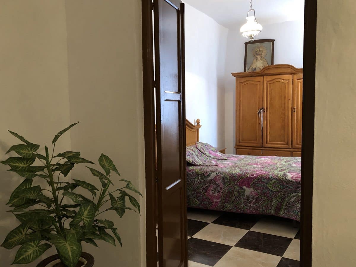 6 bedroom Townhouse for sale in Pruna with pool - € 180,000 (Ref: 5016780)