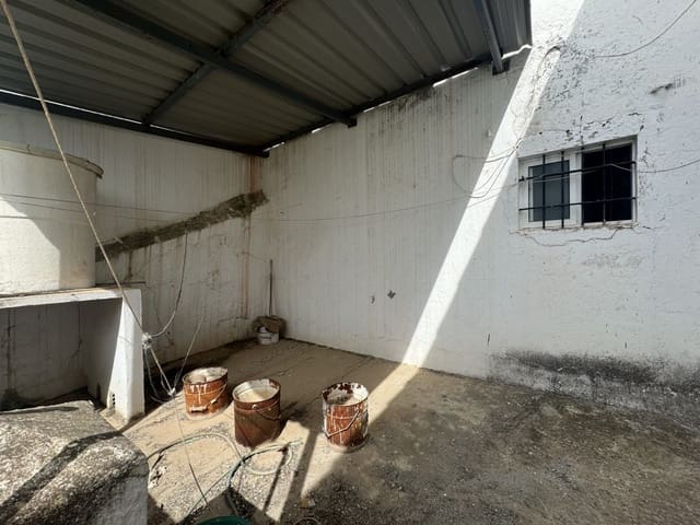 Casa de 3 habitaciones en Olvera en venta - 29.995 € (Ref: 5055985)