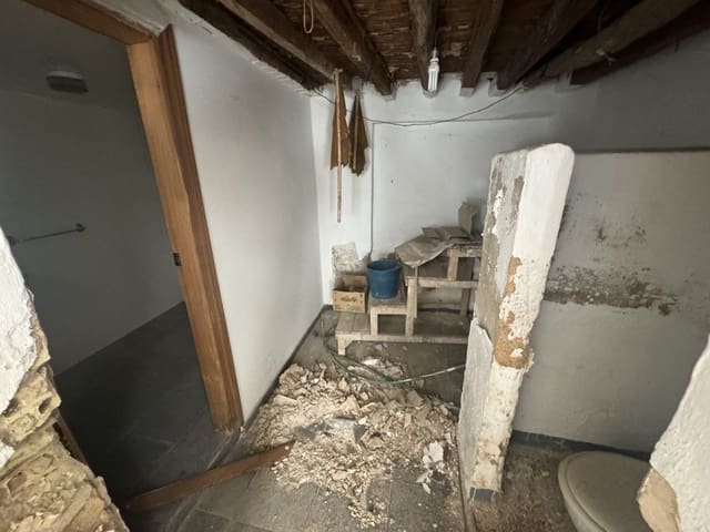 3 slaapkamer Huis te koop in Olvera - € 29.995 (Ref: 5055985)