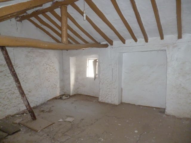 2 soverom Hus til salgs i Pruna - € 38 000 (Ref: 5130537)