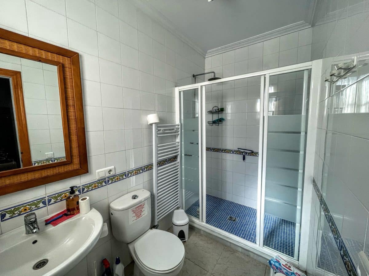 6 soveværelse Finca/Landehus til salg i Olvera med swimmingpool - € 450.000 (Ref: 5130539)