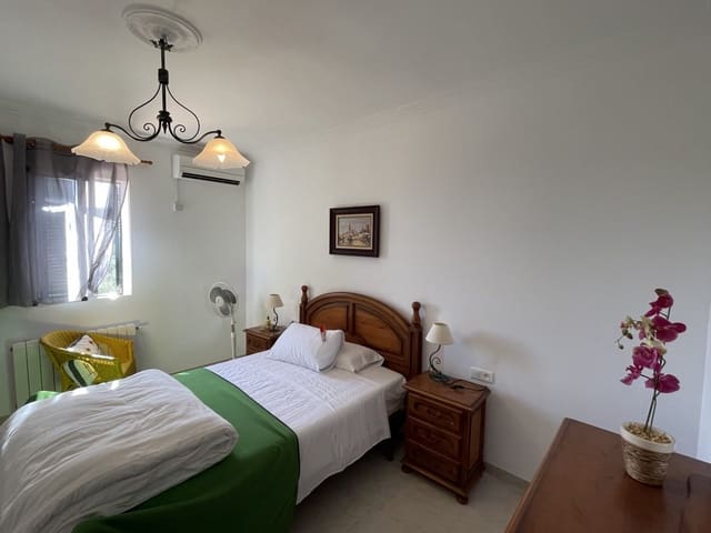 6 soveværelse Finca/Landehus til salg i Olvera med swimmingpool - € 450.000 (Ref: 5130539)