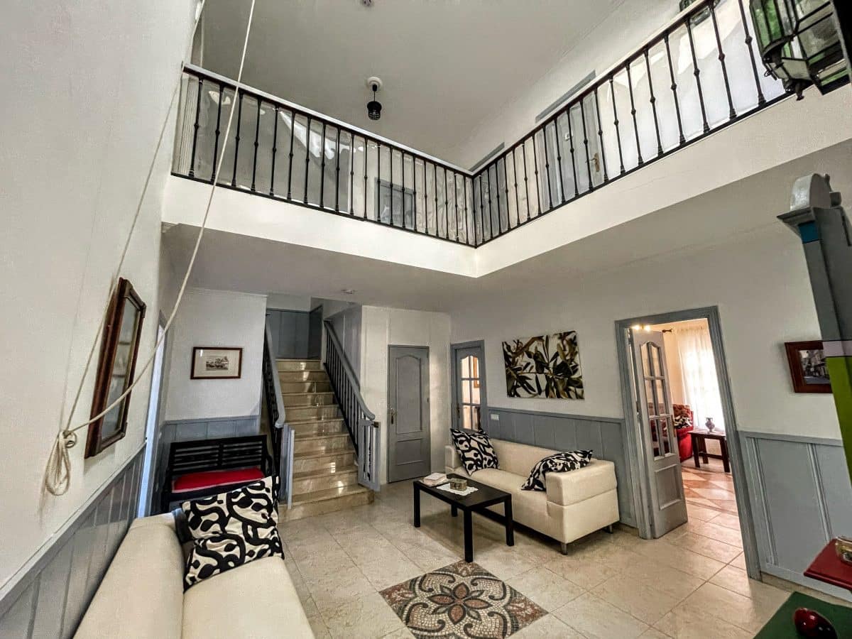 6 soveværelse Finca/Landehus til salg i Olvera med swimmingpool - € 450.000 (Ref: 5130539)