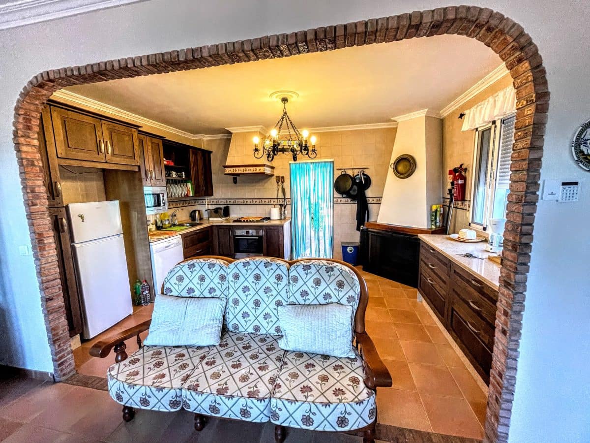 6 soveværelse Finca/Landehus til salg i Olvera med swimmingpool - € 450.000 (Ref: 5130539)