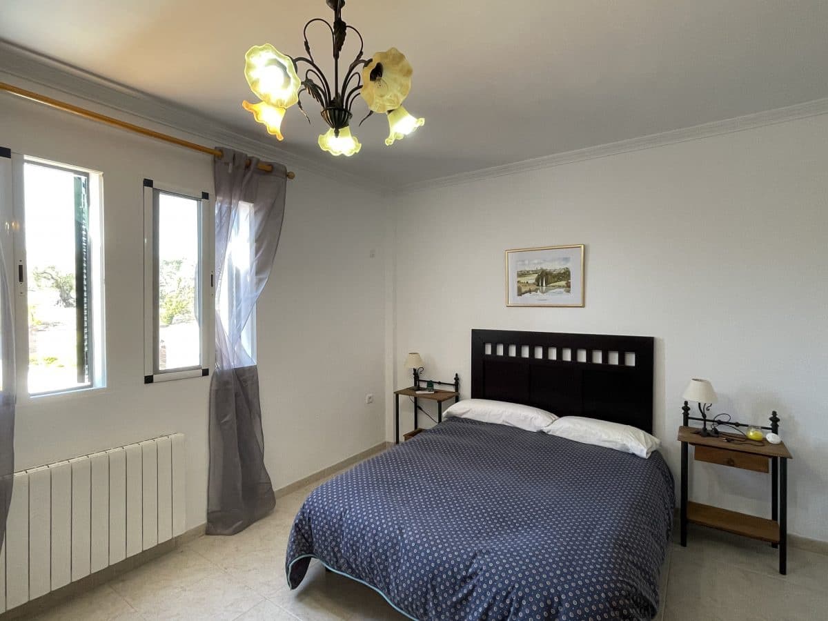 6 soveværelse Finca/Landehus til salg i Olvera med swimmingpool - € 450.000 (Ref: 5130539)