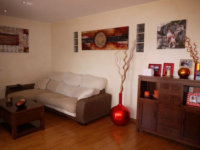 3 slaapkamer Appartement te koop in Olvera met zwembad - € 159.000 (Ref: 5151146)