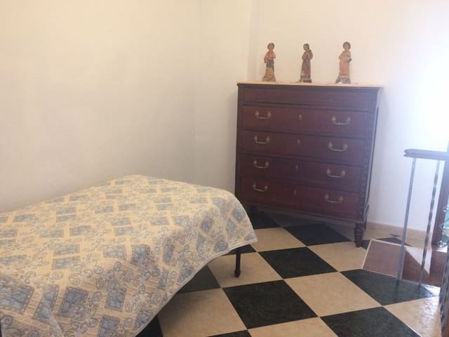 3 Zimmer Haus zu verkaufen in Olvera - 69.900 € (Ref: 5428823)