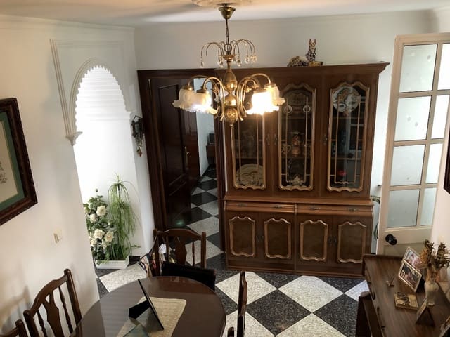 4 sypialnia Dom na sprzedaż w Olvera - 110 000 € (Ref: 5963134)