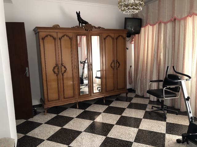 4 sypialnia Dom na sprzedaż w Olvera - 110 000 € (Ref: 5963134)