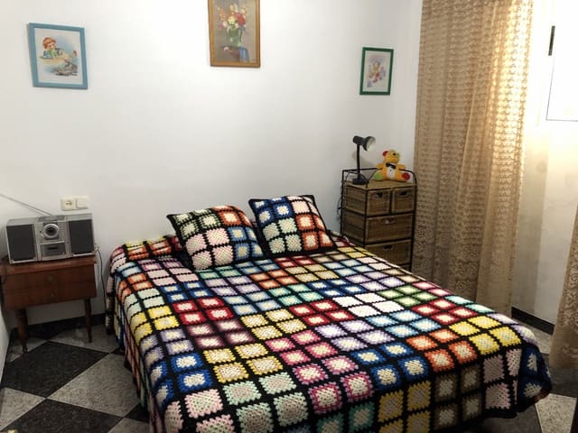 Casa de 4 habitaciones en Olvera en venta - 110.000 € (Ref: 5963134)