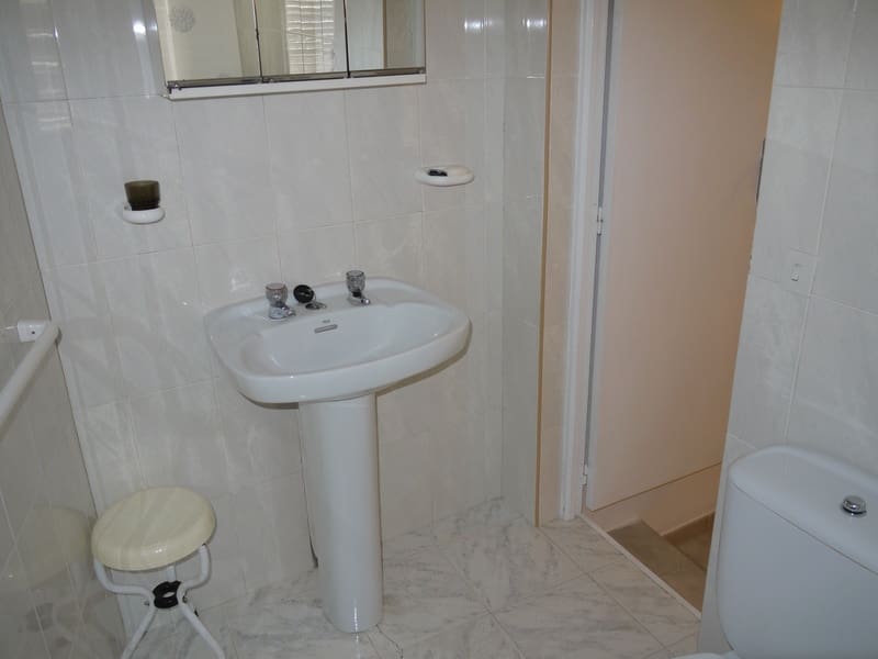 Casa de 4 habitaciones en Olvera en venta - 66.000 € (Ref: 6077106)