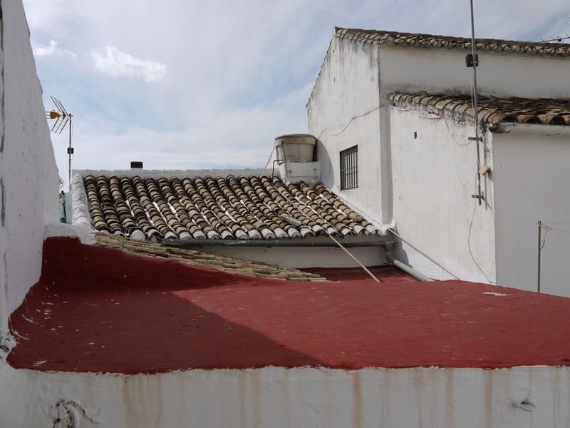 Casa de 4 habitaciones en Olvera en venta - 66.000 € (Ref: 6077106)