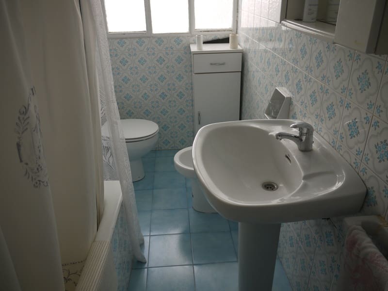 Casa de 4 habitaciones en Olvera en venta - 66.000 € (Ref: 6077106)