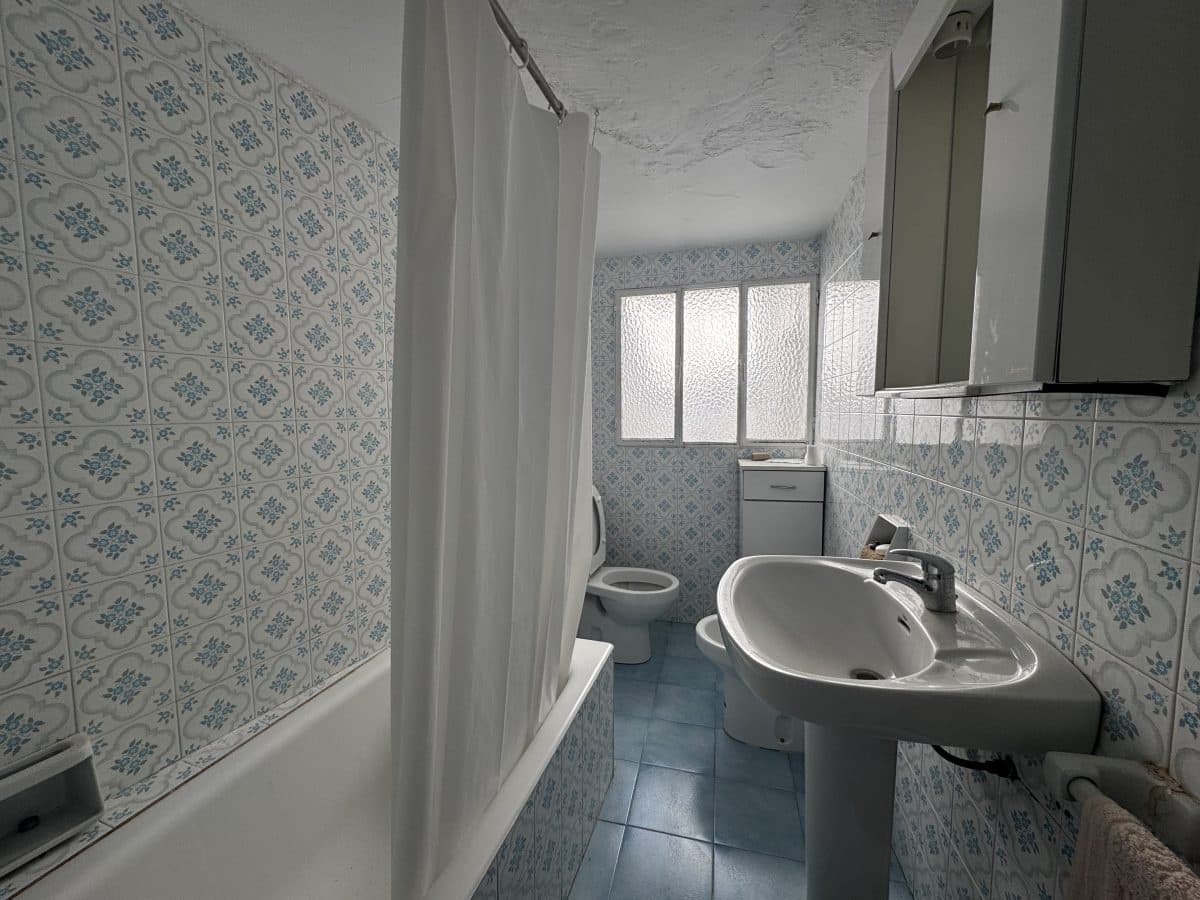 4 slaapkamer Huis te koop in Olvera - € 56.950 (Ref: 6077106)