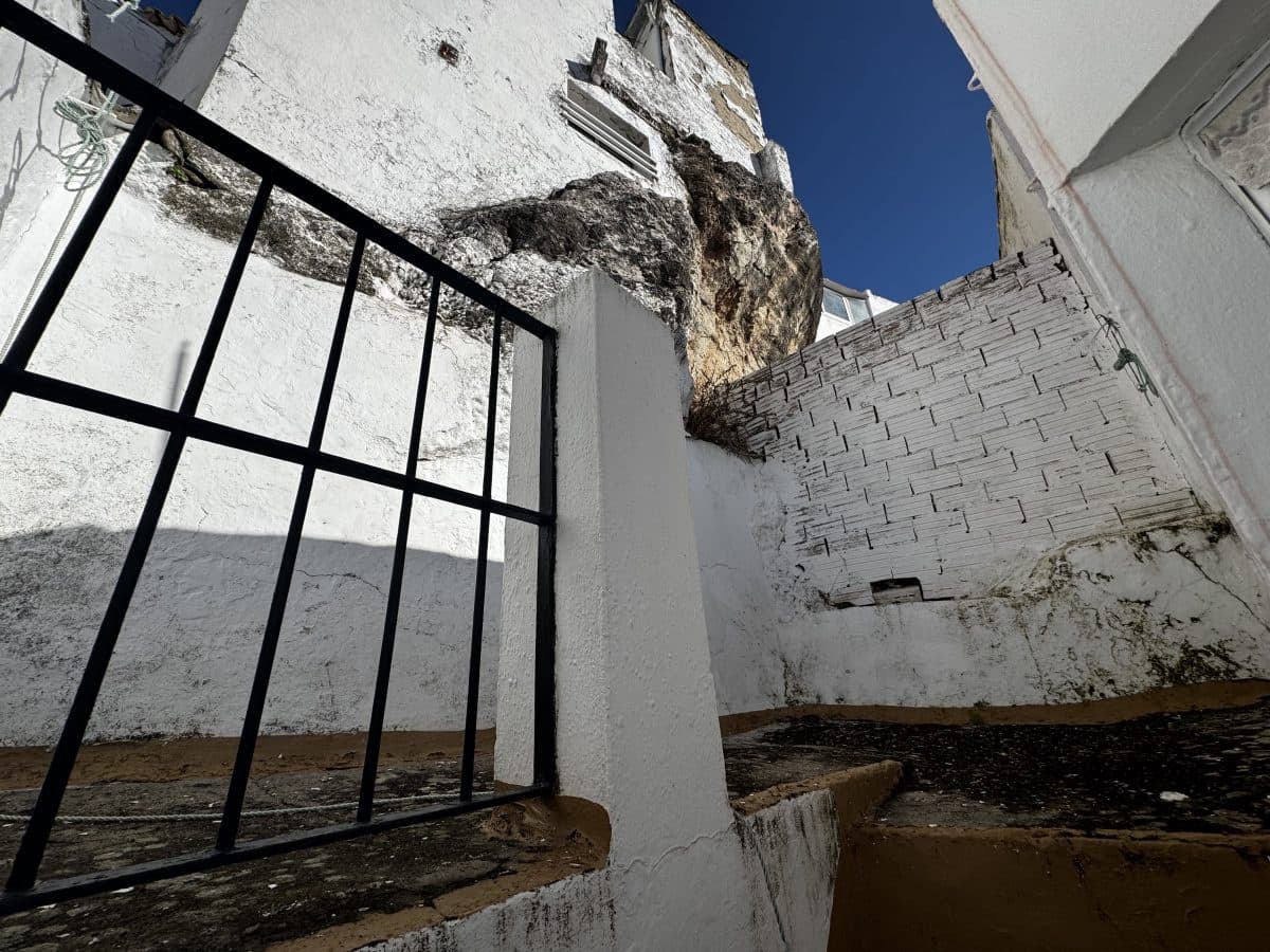 4 slaapkamer Huis te koop in Olvera - € 56.950 (Ref: 6077106)