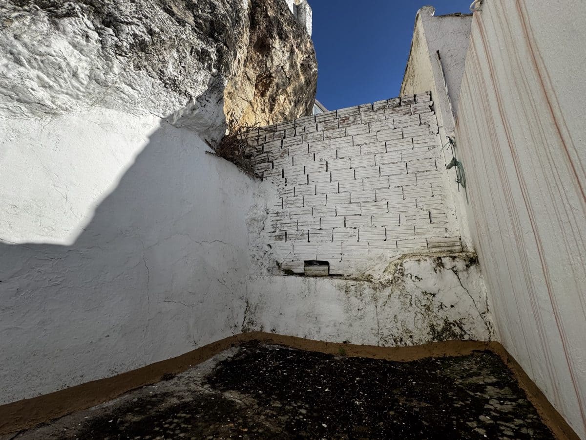 4 slaapkamer Huis te koop in Olvera - € 56.950 (Ref: 6077106)