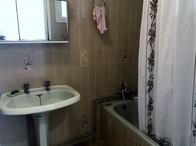 4 bedroom Townhouse for sale in Olvera - € 65,000 (Ref: 6228895)