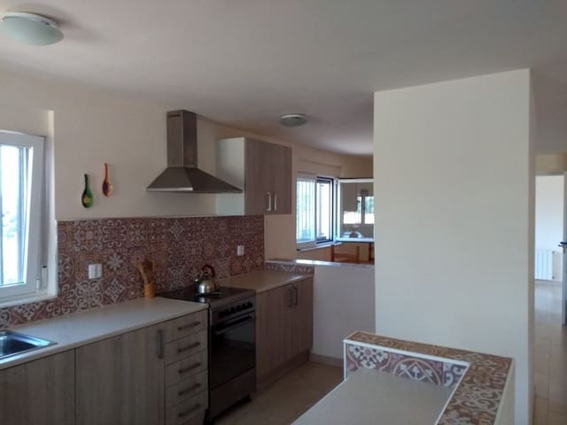 6 soveværelse Finca/Landehus til salg i Montoro med swimmingpool - € 325.000 (Ref: 6230732)