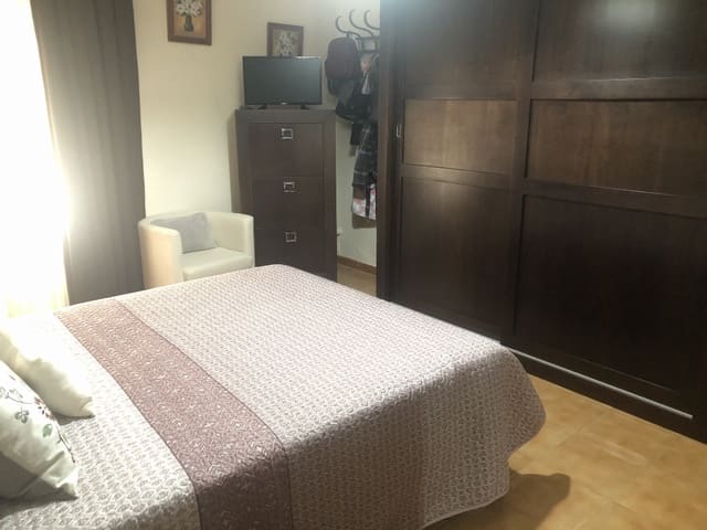 4 quarto Casa em Banda para venda em Olvera - 225 000 € (Ref: 6240923)