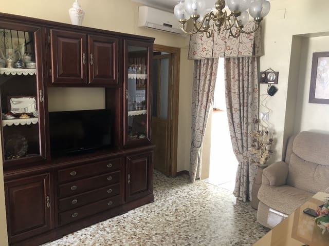 4 bedroom Townhouse for sale in Olvera - € 90,000 (Ref: 6283094)