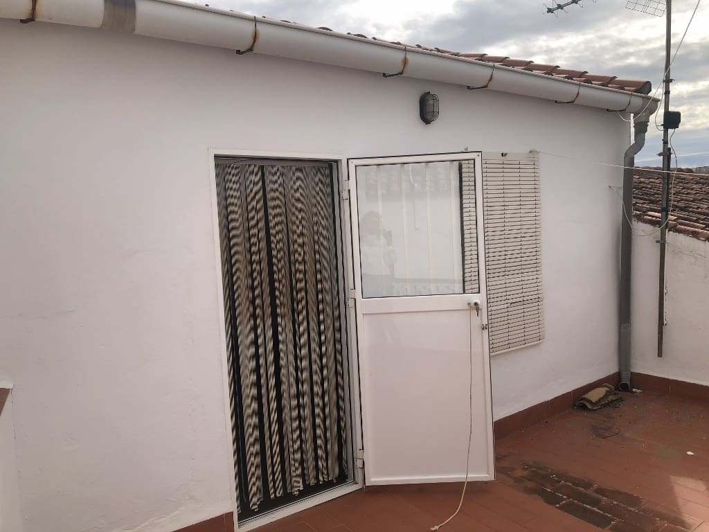 4 bedroom Townhouse for sale in Olvera - € 62,000 (Ref: 6382285)