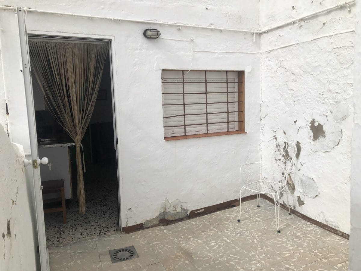 4 bedroom Townhouse for sale in Olvera - € 62,000 (Ref: 6382285)