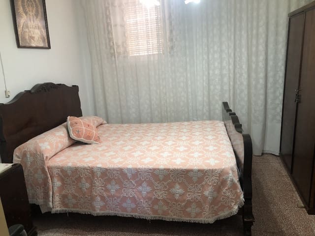 4 slaapkamer Rijtjeshuis te koop in Olvera - € 99.000 (Ref: 6848215)