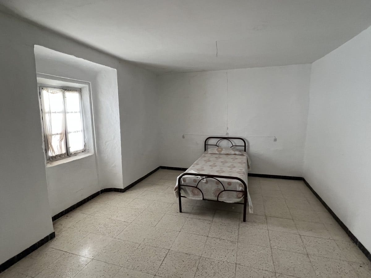 6 soveværelse Byhus til salg i Olvera - € 79.000 (Ref: 7444399)