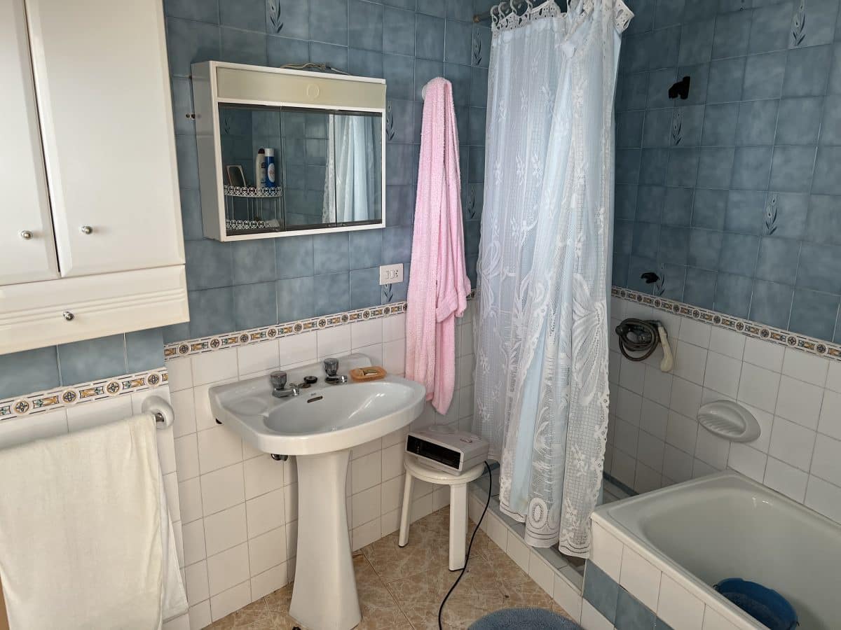 6 soveværelse Byhus til salg i Olvera - € 79.000 (Ref: 7444399)