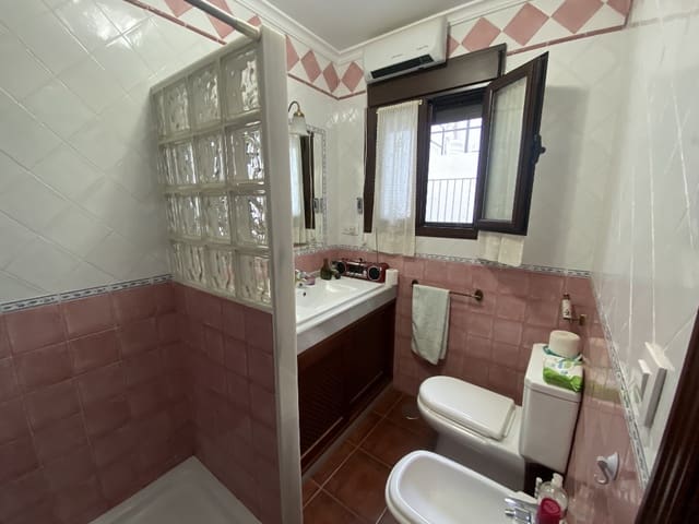 5 slaapkamer Appartement te koop in Zahara de la Sierra - € 160.000 (Ref: 7695482)