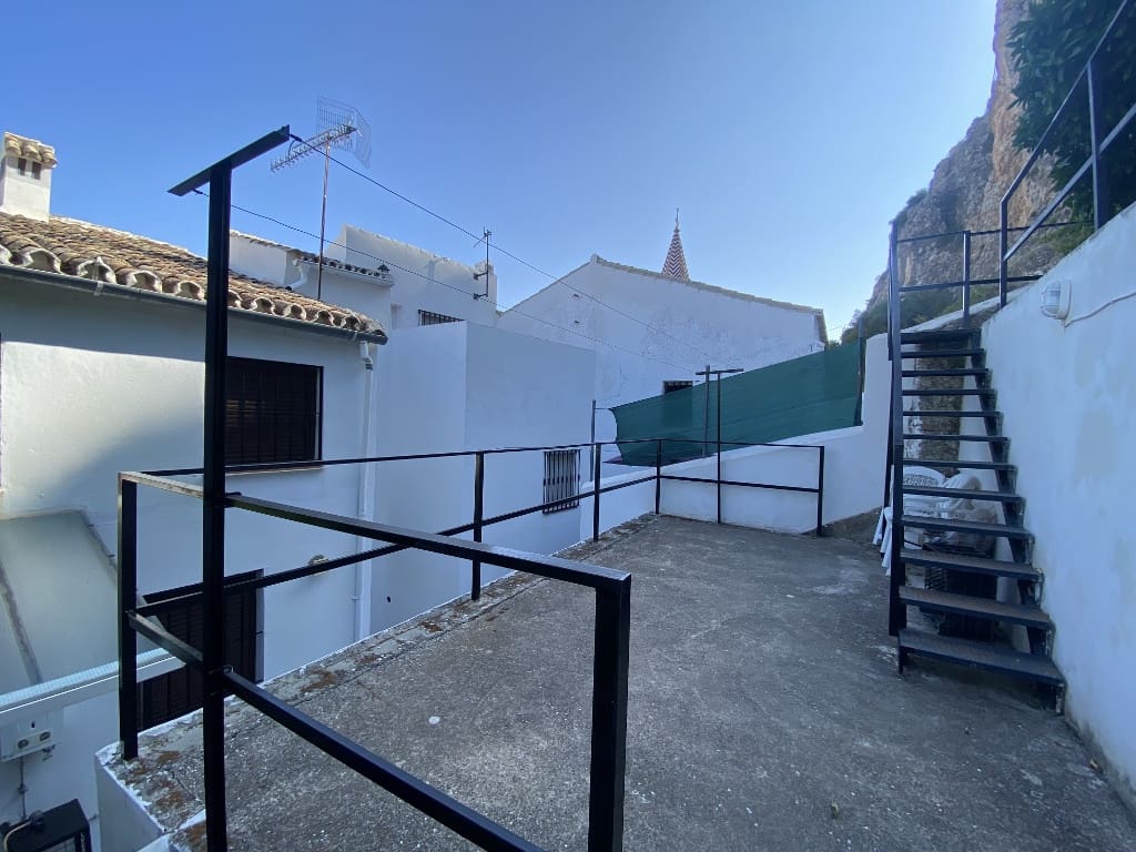 5 soveværelse Lejlighed til salg i Zahara de la Sierra - € 160.000 (Ref: 7695482)