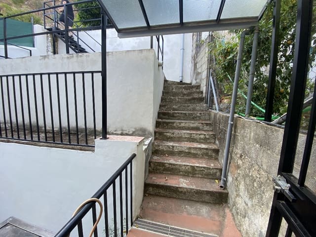 5 slaapkamer Appartement te koop in Zahara de la Sierra - € 160.000 (Ref: 7695482)